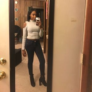 Grey long sleeved slightly cropped top from H&M